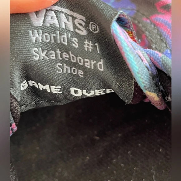 Vans x Nintendo Donkey Kong Limited Edition Sneaker Size 7 women or 5.5 - Picture 10 of 12